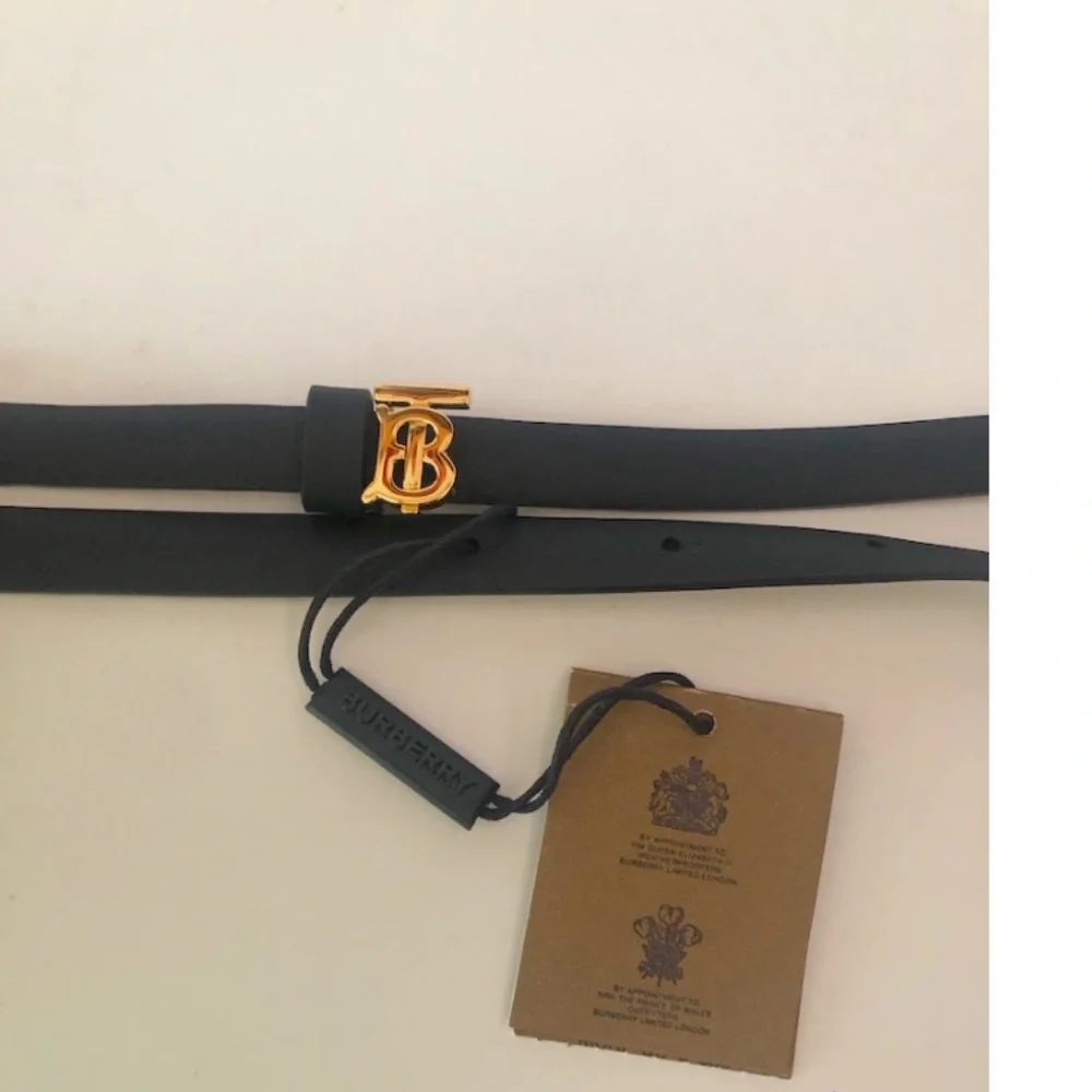 Monogram Motif Reversible Leather Belt Burberry - Picture 7 of 13